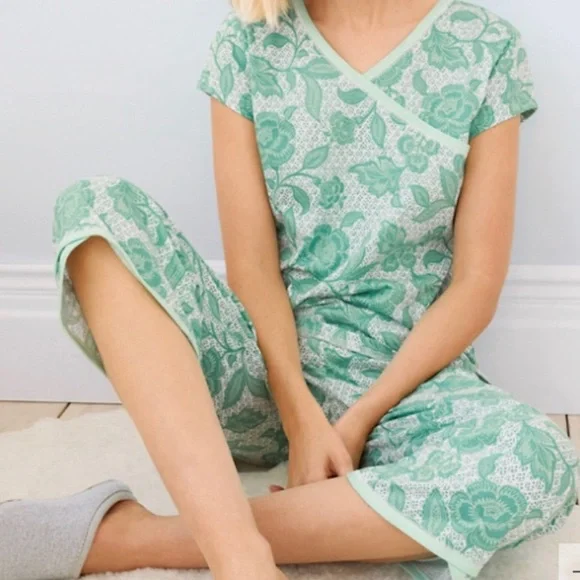Garnet Hill Cotton Pajama Set - Picture 1 of 13
